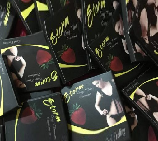 Bao cao su 7 bi lớn to&agrave;n th&acirc;n Storm Strawberry 10s 2