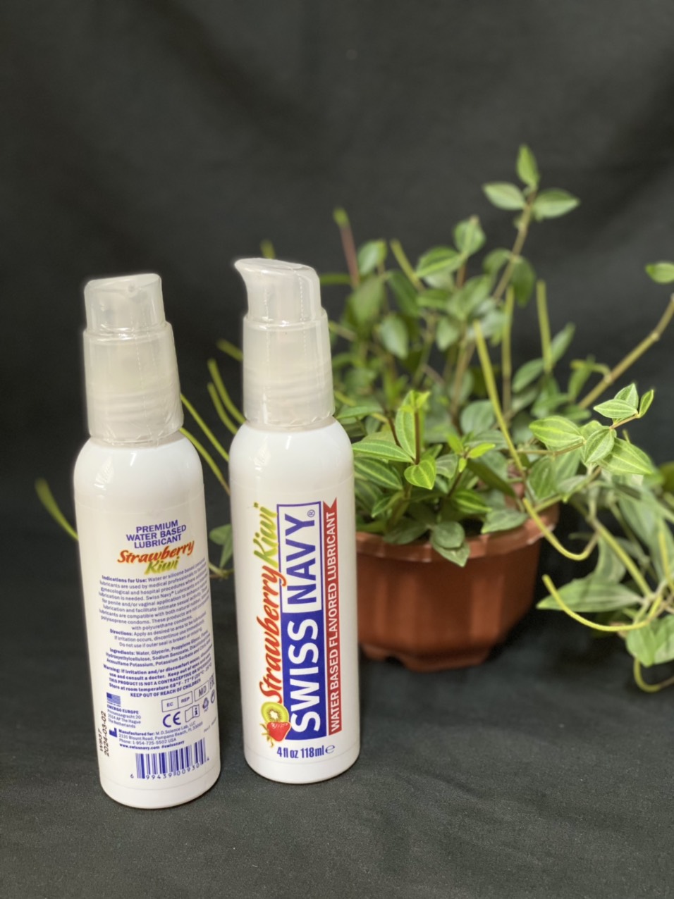 gel bô.i trơ.n Gốc Nước Của Mỹ Swiss Navy Strawberry Kiwi 118ml 1